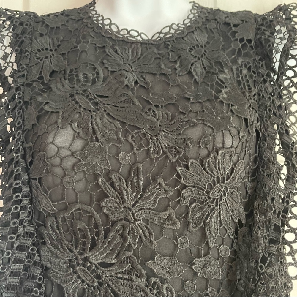 NWT Ted Baker Lace Sleeveless Blouse - Picture 3 of 8